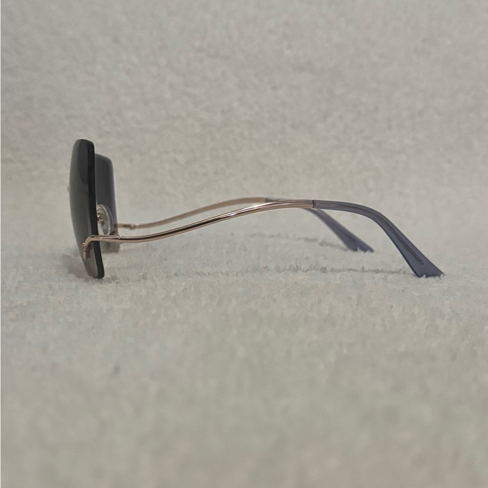 Guess Raelynn Square Rimless Sunglasses - Picture 2 of 2